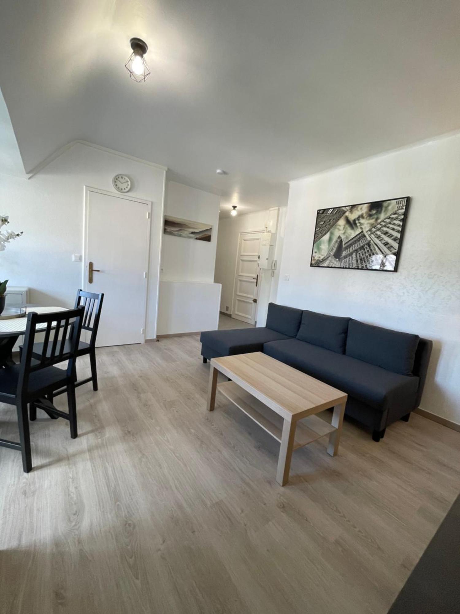 Appartement Renove Tout Equipe, Centre Ville, Proche De La Gare Et Commerce Flers  Buitenkant foto